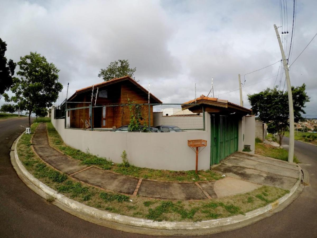 Casa Em Brotas Com Piscina E Churrasqueira ภายนอก รูปภาพ